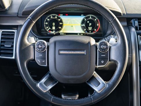 Used 2018 Land Rover Discovery HSE Luxury image 18