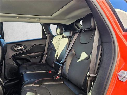 Used 2021 Jeep Cherokee Trailhawk w/ Sun, Sound & Nav Group image 16