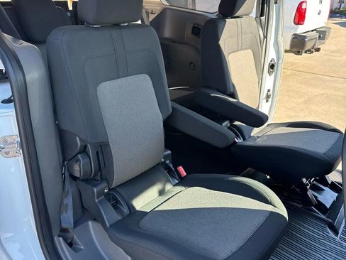 Used 2022 Ford Transit Connect XL image 32