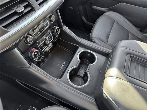 Used 2022 Chevrolet Tahoe Z71 w/ Luxury Package image 16