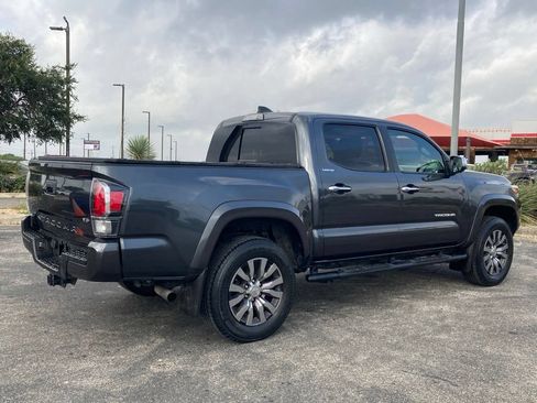 Used 2022 Toyota Tacoma Limited RWD image 5