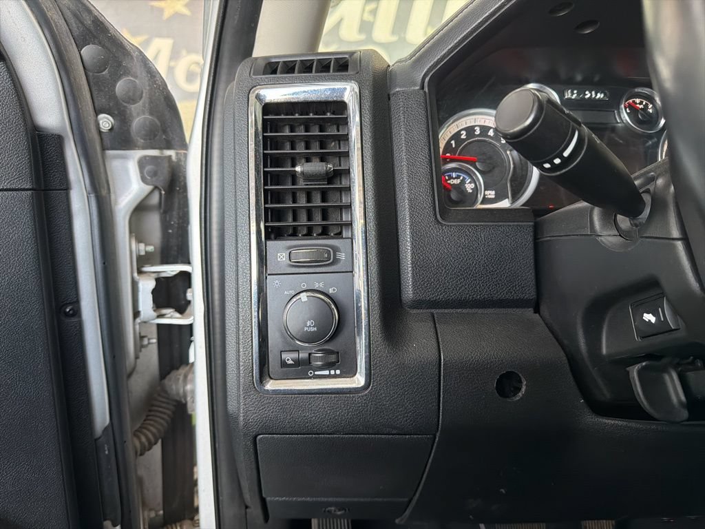 Used 2015 RAM 2500 Laramie w/ Convenience Group AWD/4WD image 18