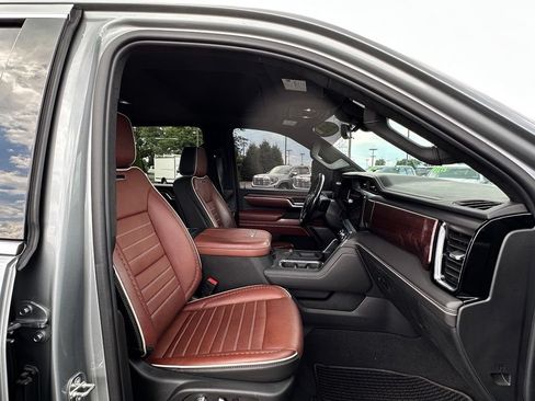 Certified 2024 GMC Sierra 2500 Denali Ultimate w/ Snow Plow Prep/Camper Package AWD/4WD image 13