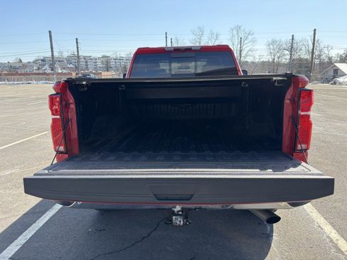 Used 2024 Chevrolet Silverado 2500 LTZ w/ LTZ Plus Package image 9