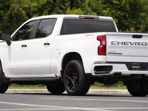 Used 2023 Chevrolet Silverado 1500 RST w/ Redline Edition AWD/4WD image 3