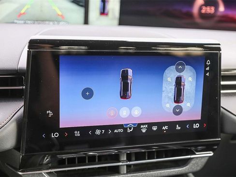 Certified 2024 Lincoln Nautilus Reserve w/ Equipment Group 202A image 32