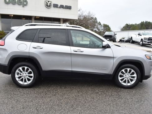 Used 2021 Jeep Cherokee Latitude image 10