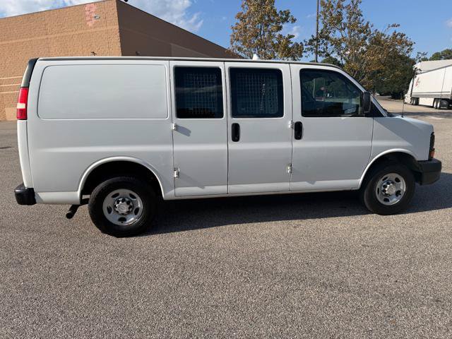 Used 2015 Chevrolet Express 2500 RWD image 39