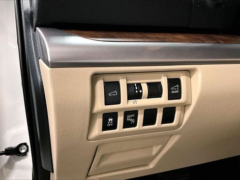 Used 2016 Subaru Outback 2.5i Limited image 35