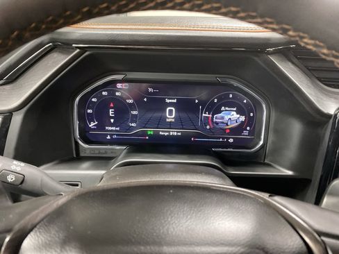Certified 2024 GMC Sierra 1500 AT4 w/ AT4 Premium Package AWD/4WD image 8
