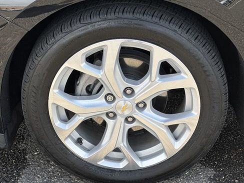 Used 2018 Chevrolet Volt Premier w/ Driver Confidence Package image 32