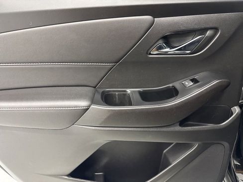 Used 2022 Chevrolet Traverse LT w/ LPO, 'HIT The Road' Package image 24