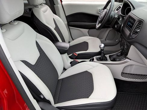 Used 2018 Jeep Compass Latitude w/ Popular Equipment Group image 31