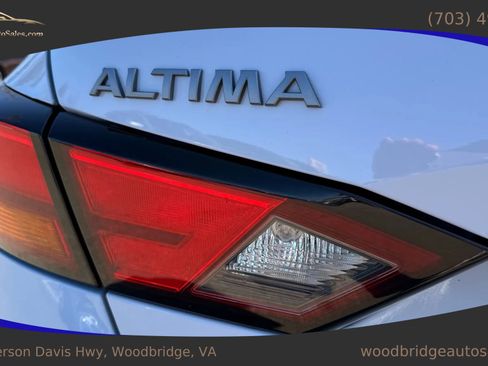 Used 2024 Nissan Altima 2.5 SR image 9