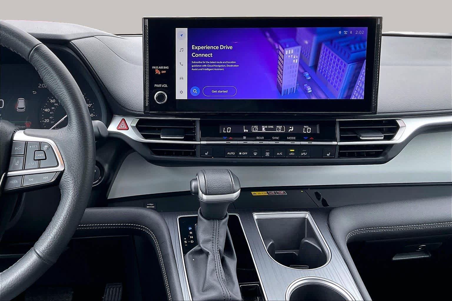 Used 2025 Toyota Sienna XLE FWD image 7