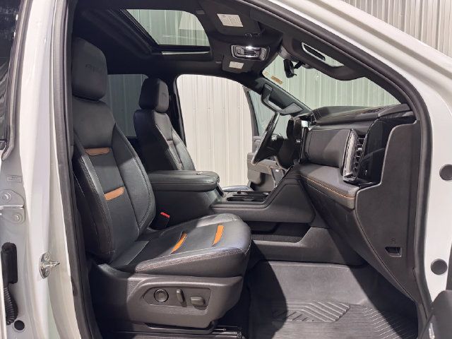 Used 2024 GMC Sierra 2500 AT4 w/ Technology Package AWD/4WD image 23