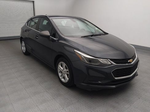 Used 2017 Chevrolet Cruze LT w/ Convenience Package FWD image 13