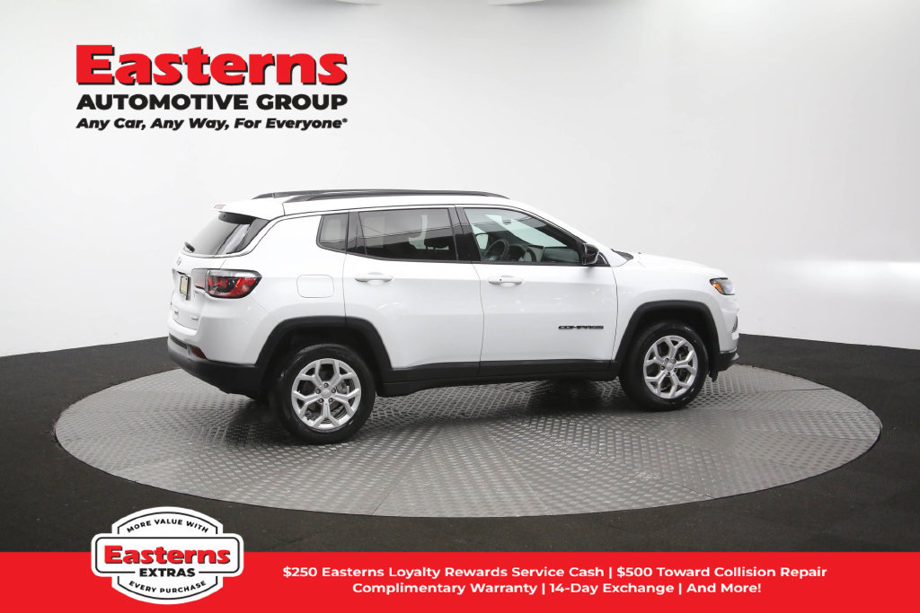 Used 2024 Jeep Compass Latitude AWD/4WD image 45