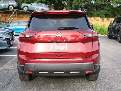 Certified 2025 Nissan Rogue SL w/ Tech Package AWD/4WD image 6