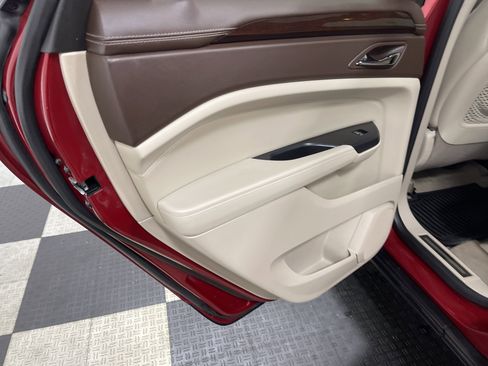 Used 2014 Cadillac SRX Luxury w/ Driver Awareness Package FWD image 15