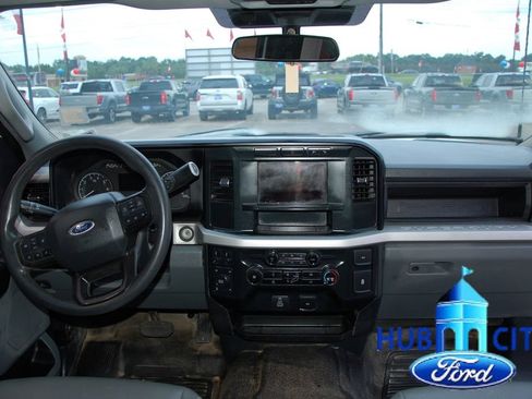 Used 2023 Ford F250 XL w/ FX4 Off-Road Package AWD/4WD image 16