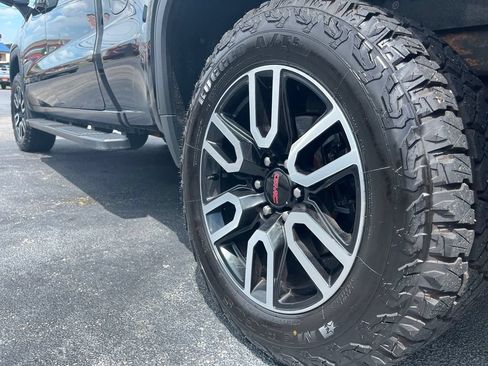 Used 2019 GMC Sierra 1500 AT4 w/ AT4 Premium Package AWD/4WD image 14