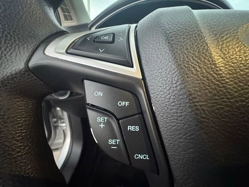 Used 2013 Ford Fusion SE FWD image 16