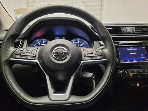 Used 2020 Nissan Rogue Sport S image 22