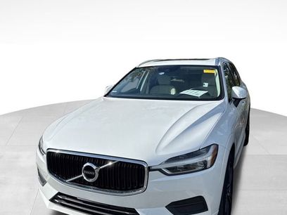Used 2021 Volvo XC60 T5 Momentum