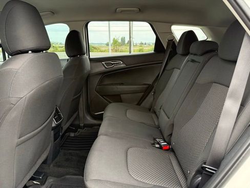 Certified 2023 Kia Sportage LX AWD/4WD image 15