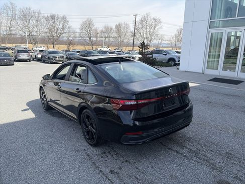 New 2026 Volkswagen Jetta SE image 6