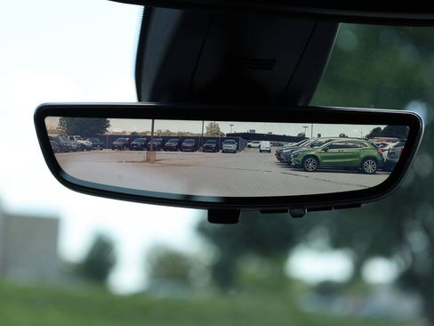 Used 2022 Chevrolet Traverse RS AWD/4WD image 24