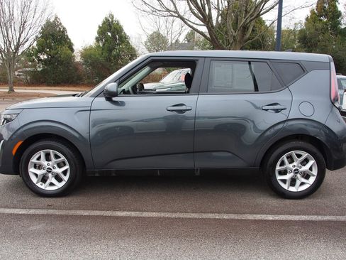 Used 2023 Kia Soul LX w/ Option Group 015 image 4