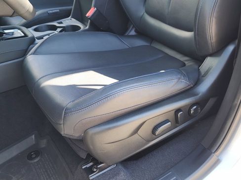 Used 2025 Subaru Forester Limited AWD/4WD image 19