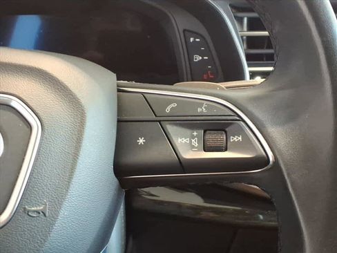 Used 2022 Audi Q7 Premium Plus image 17