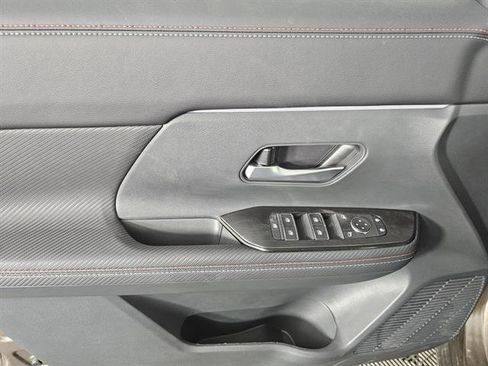 New 2026 Nissan Kicks SR w/ Cold Weather Package image 37