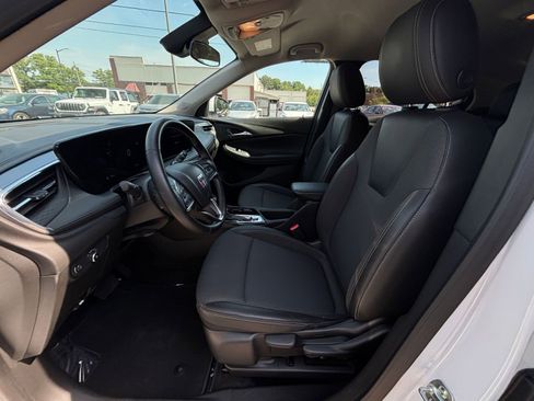 Used 2025 Buick Encore GX Preferred FWD image 27
