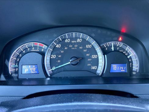 Used 2013 Toyota Camry SE image 25