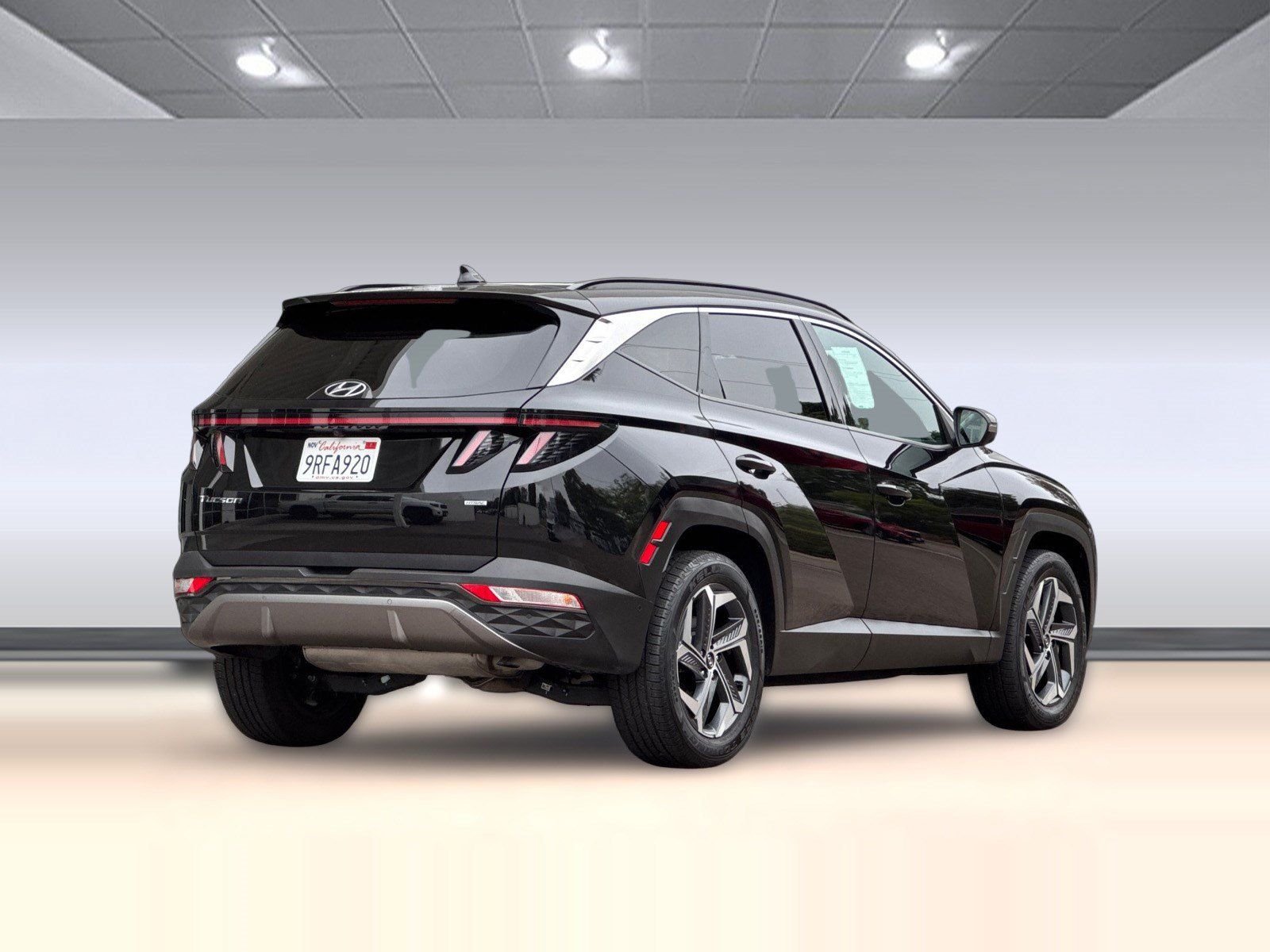 Used 2022 Hyundai Tucson Limited w/ Cargo Package AWD/4WD image 9