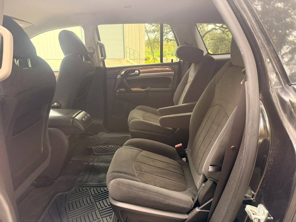 Used 2011 Buick Enclave CX FWD image 11