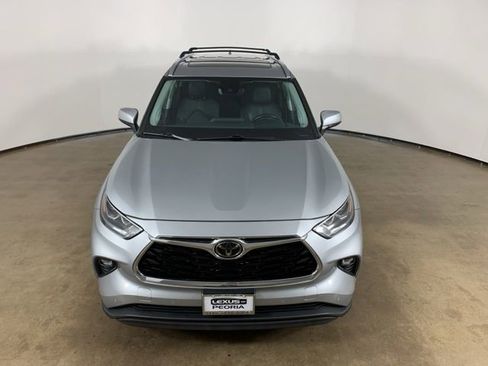 Used 2020 Toyota Highlander Limited AWD/4WD image 4
