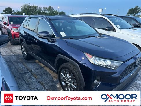 Used 2020 Toyota RAV4 XLE Premium FWD image 1