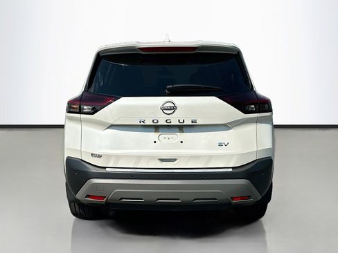 Used 2023 Nissan Rogue SV FWD image 6