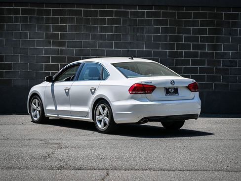 Used 2013 Volkswagen Passat 2.5 SE FWD image 4