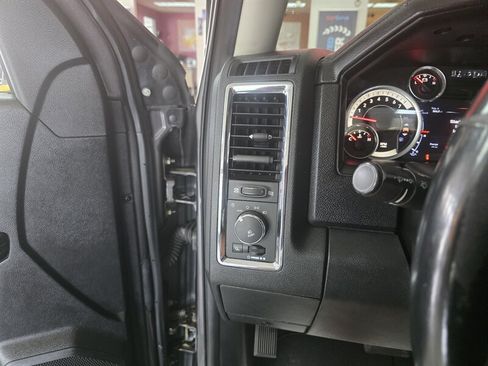 Used 2014 RAM 1500 Laramie w/ Trailer Tow Group AWD/4WD image 25