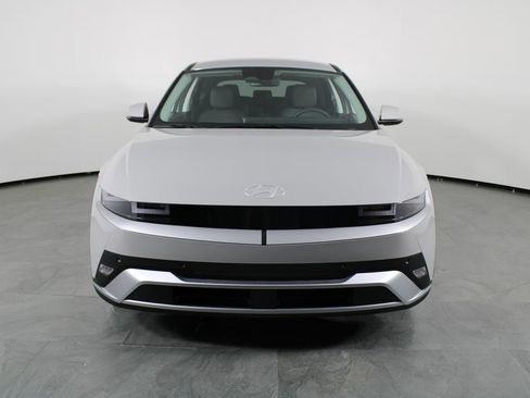 New 2026 Hyundai Ioniq 5 SEL image 8