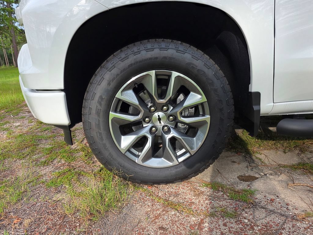 New 2026 Chevrolet Silverado 1500 RST w/ RST All Star Premium Package AWD/4WD image 9