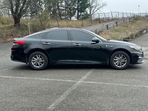 Used 2019 Kia Optima LX image 8
