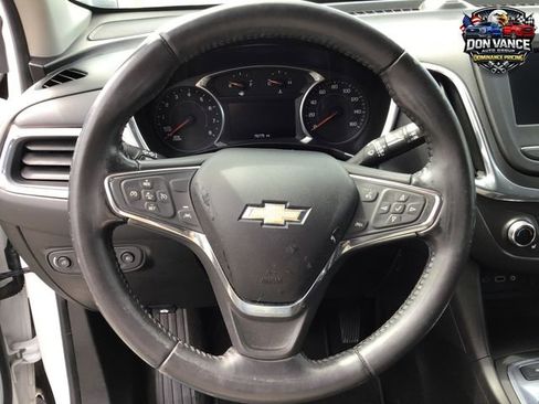 Used 2020 Chevrolet Equinox LT AWD/4WD image 17