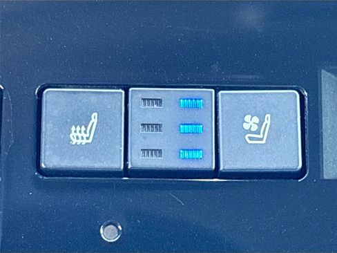 Used 2019 Toyota Avalon Touring FWD image 20